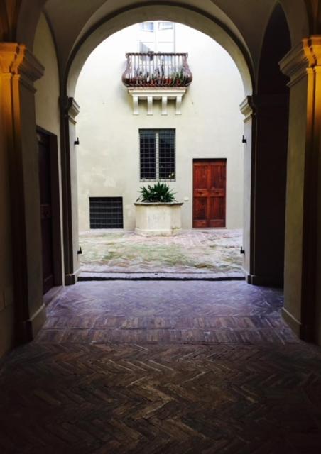 Antica Foligno 1600 Magic Apartment Exterior photo